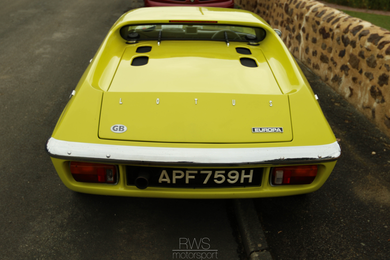 Illustration for article titled Classic British Welcome Photos (Le Mans Carshow)
